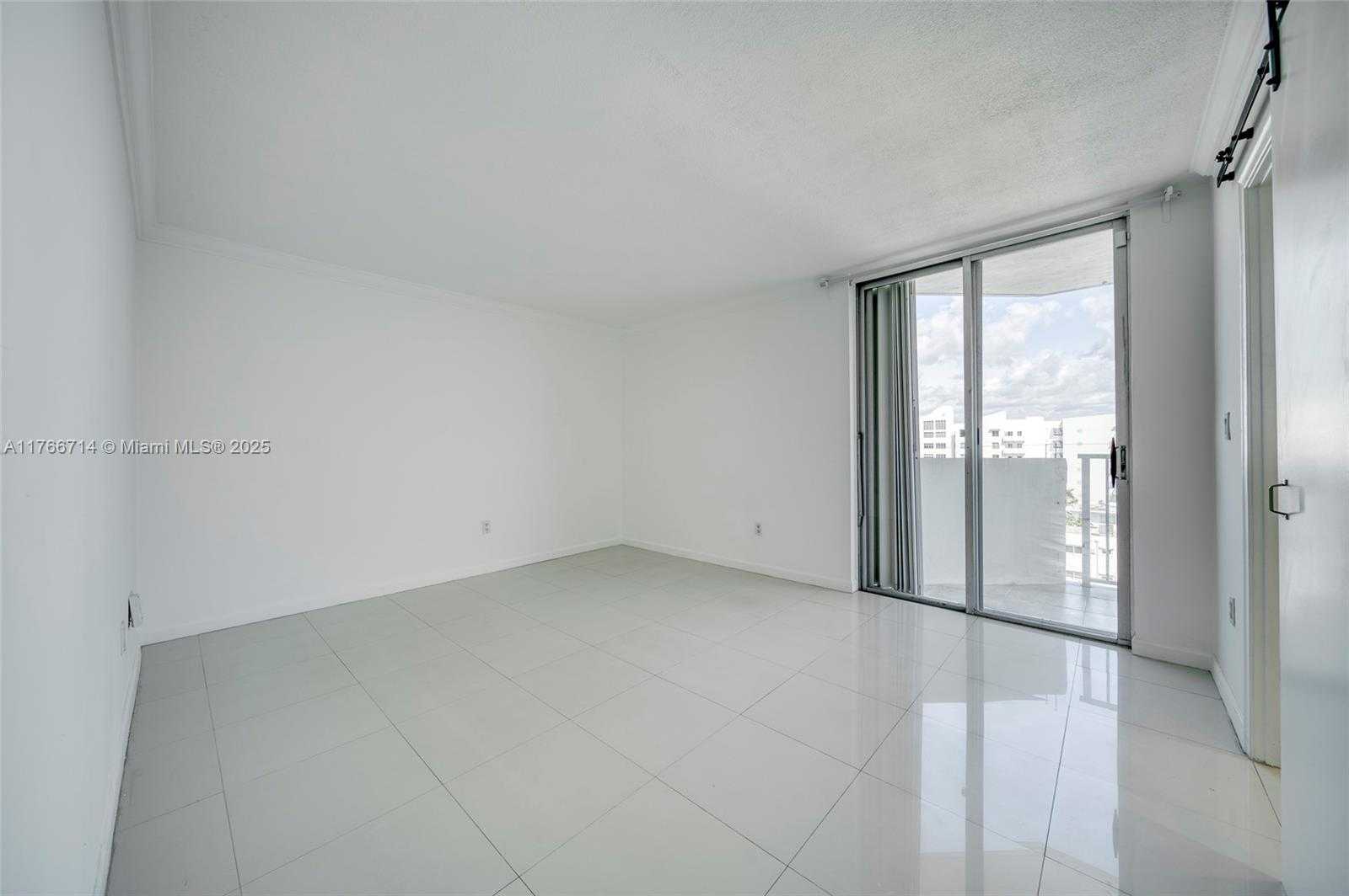 Small Image of 7933 WEST DR #817, North Bay Village Number 8