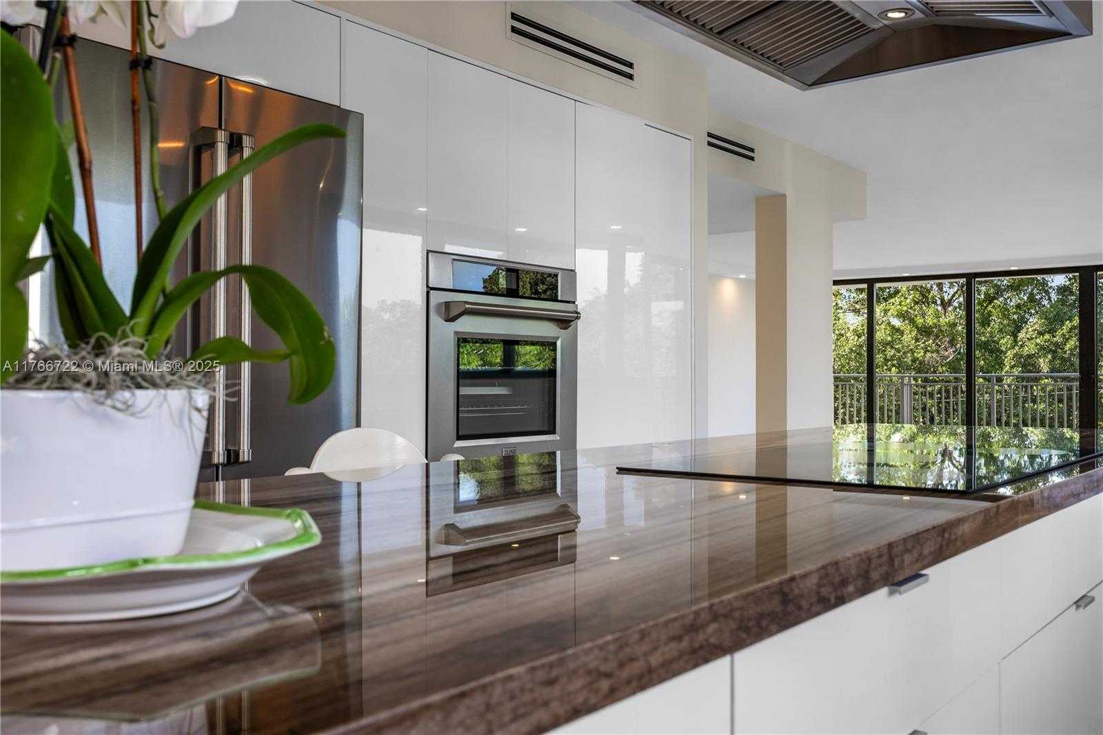 Small Image of 700 CORAL WAY #2, Coral Gables Number 13