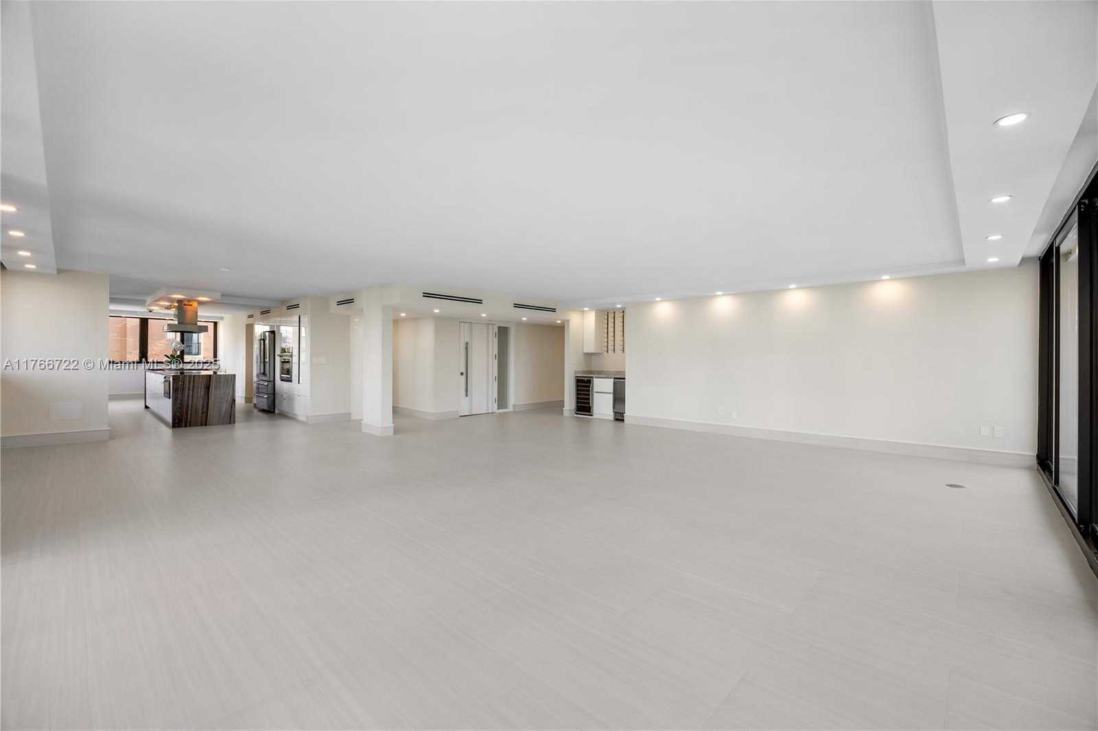 Small Image of 700 CORAL WAY #2, Coral Gables Number 5