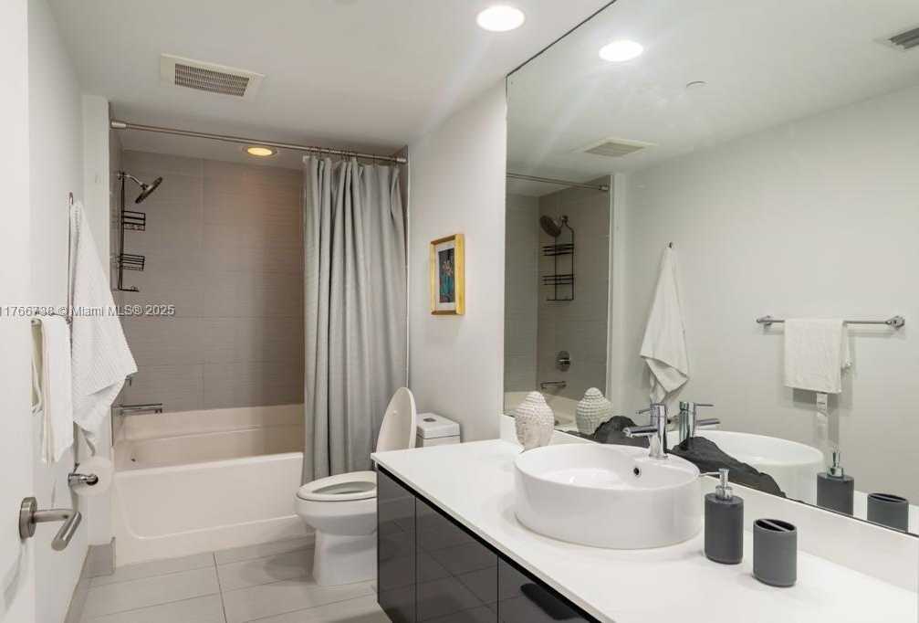 Small Image of 31 SOUTH EAST 6TH ST #1601, Miami Number 10