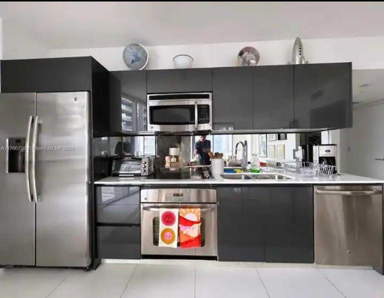 Small Image of 31 SOUTH EAST 6TH ST #1601, Miami Number 3