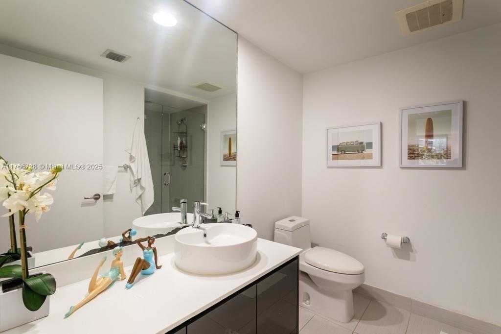 Small Image of 31 SOUTH EAST 6TH ST #1601, Miami Number 7