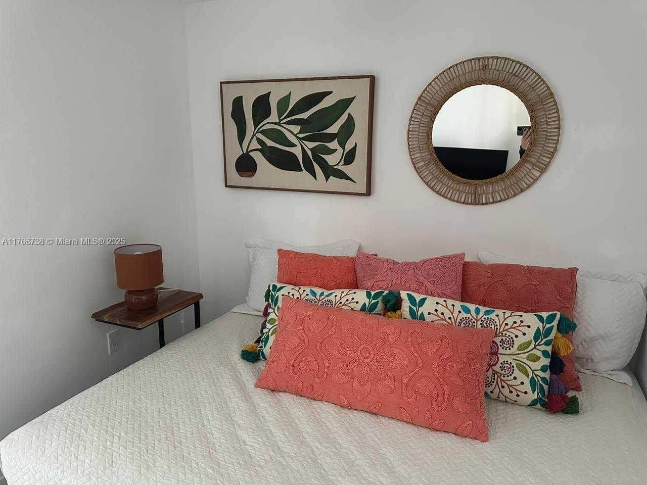 Small Image of 31 SOUTH EAST 6TH ST #1601, Miami Number 9