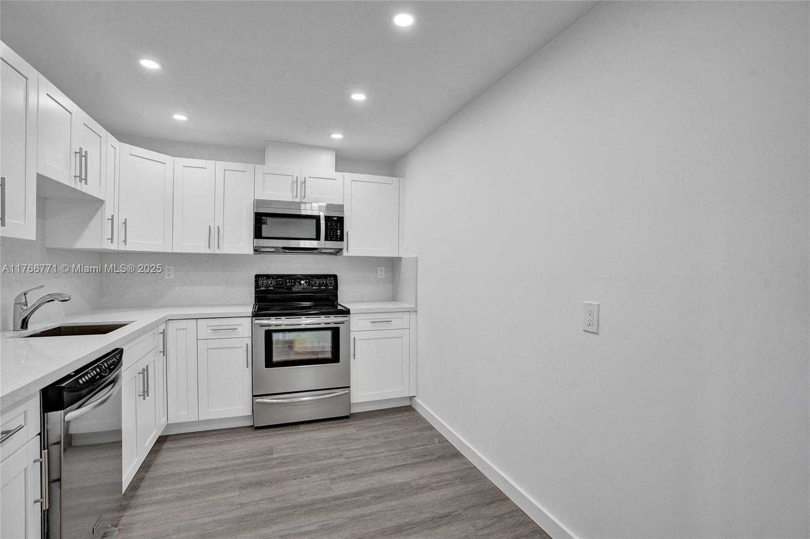 Small Image of 10777 WEST SAMPLE RD #904, Coral Springs Number 10