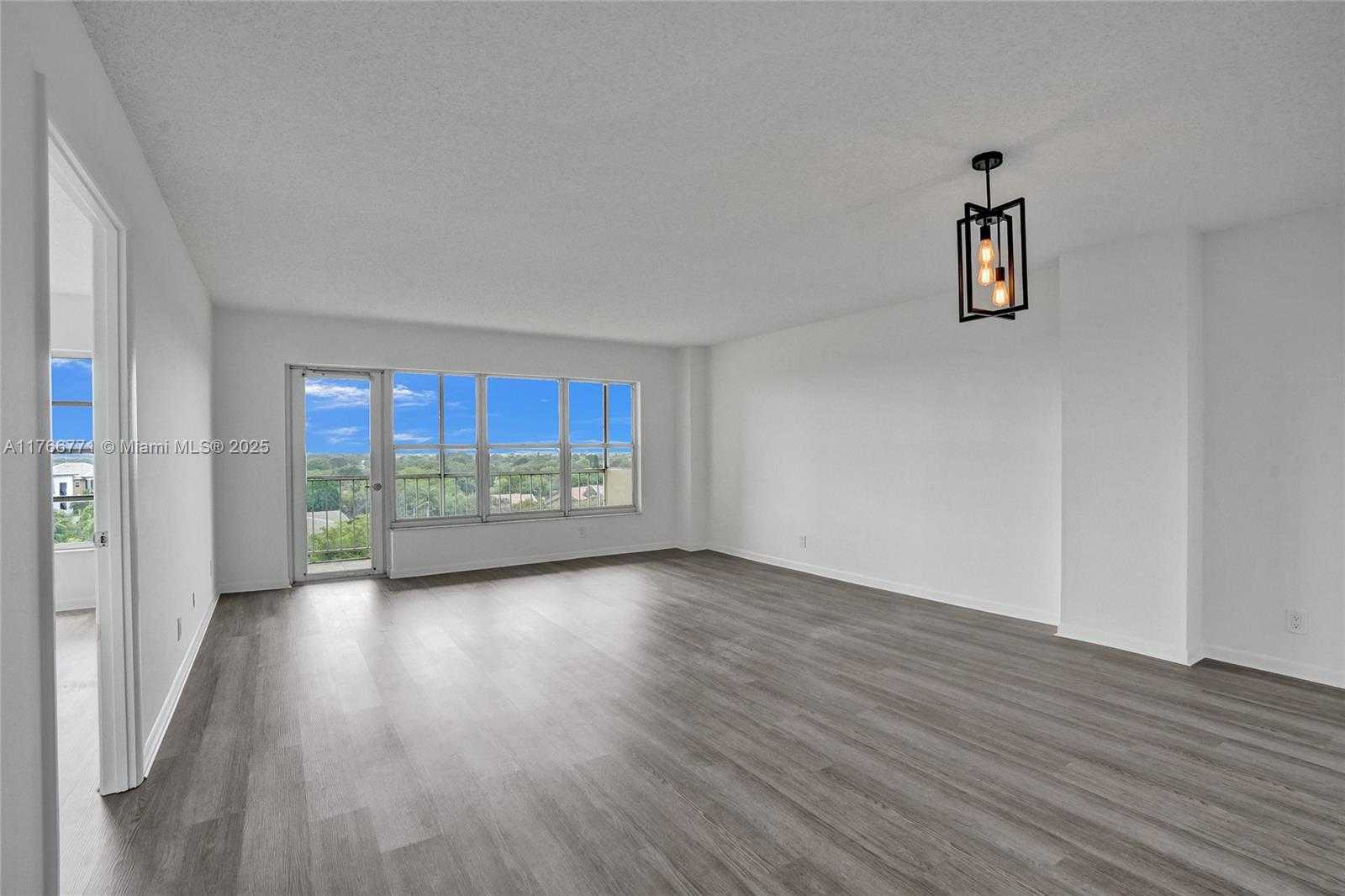 Small Image of 10777 WEST SAMPLE RD #904, Coral Springs Number 14