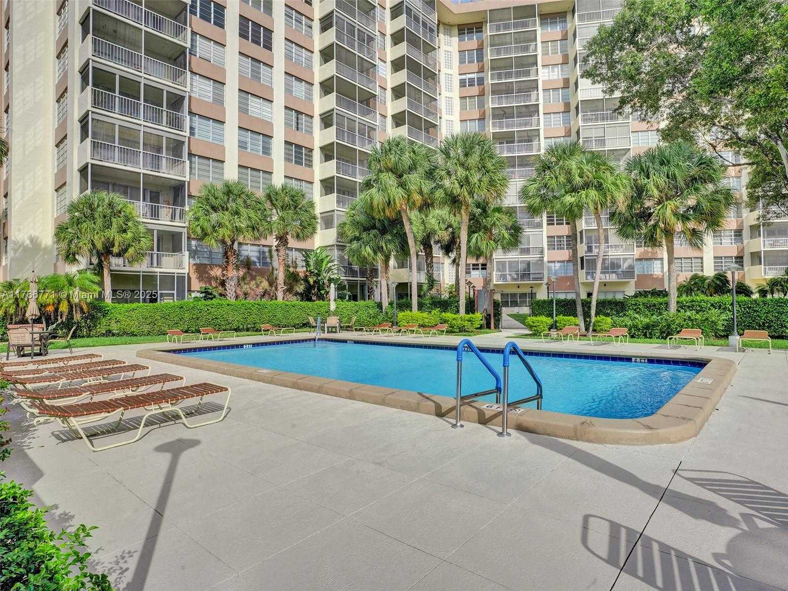 Small Image of 10777 WEST SAMPLE RD #904, Coral Springs Number 42