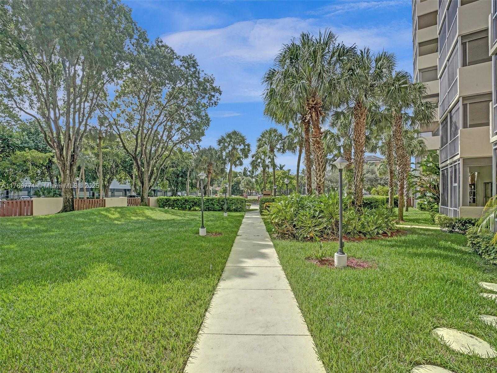Small Image of 10777 WEST SAMPLE RD #904, Coral Springs Number 46