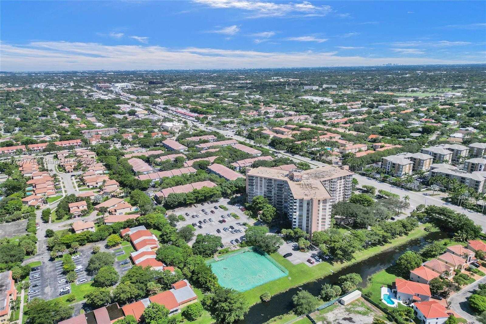Small Image of 10777 WEST SAMPLE RD #904, Coral Springs Number 56
