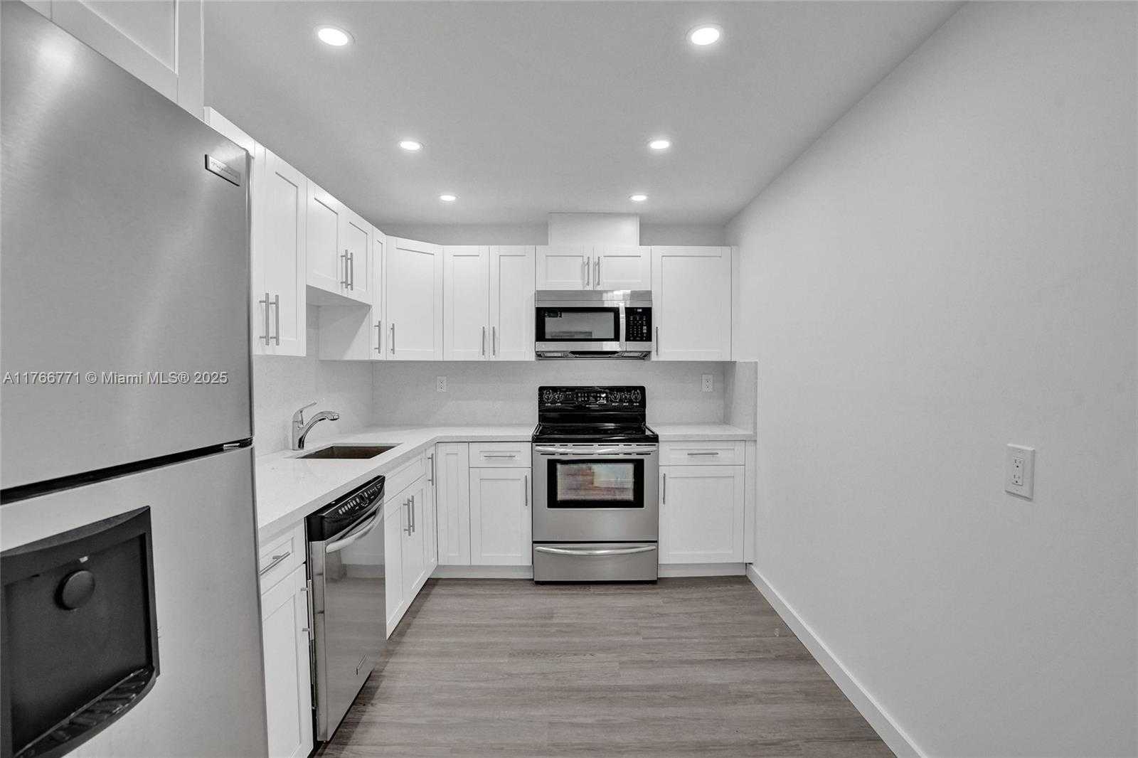 Small Image of 10777 WEST SAMPLE RD #904, Coral Springs Number 9
