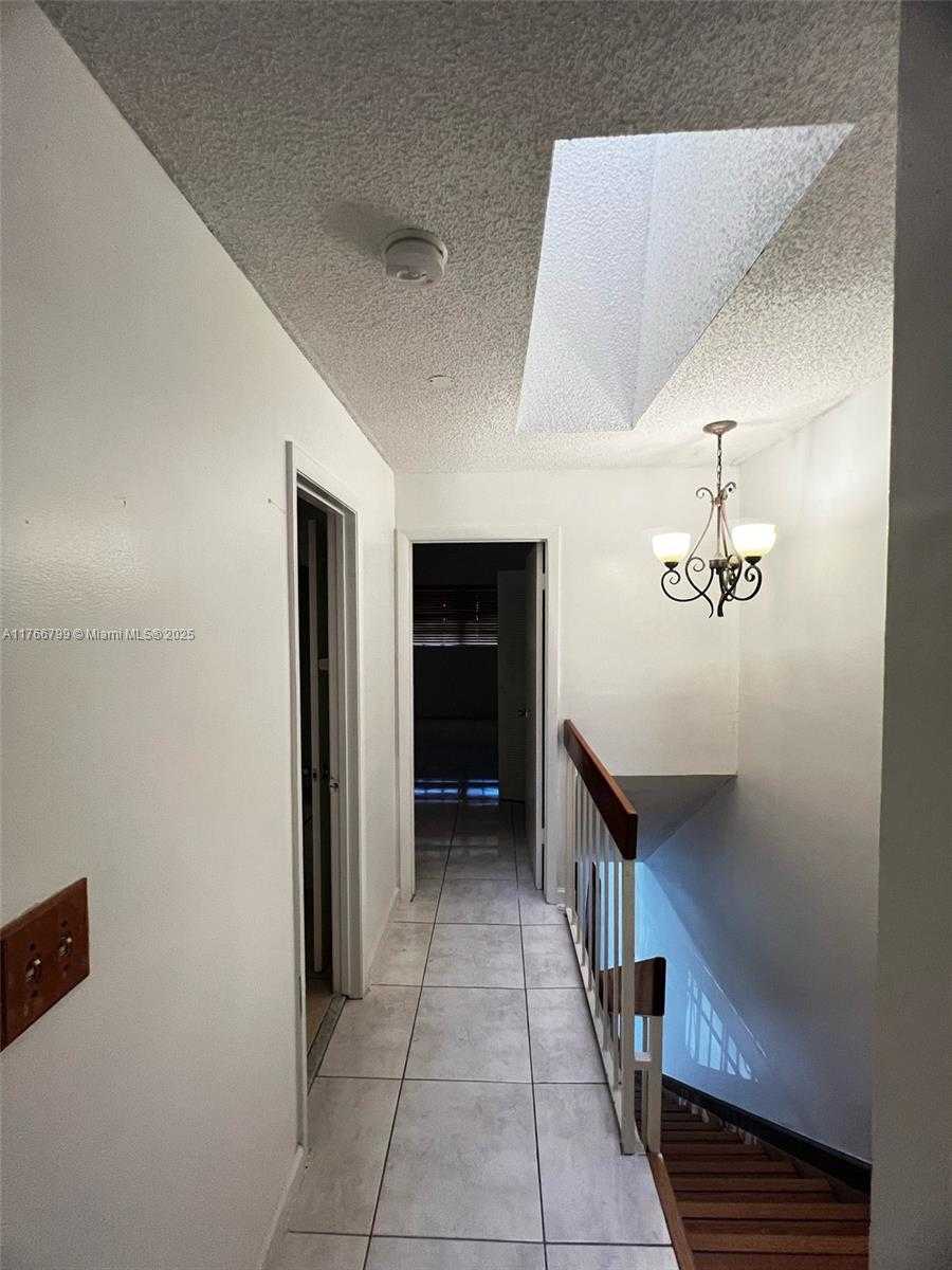Small Image of 13345 SOUTH WEST 59TH LN, Miami Number 11
