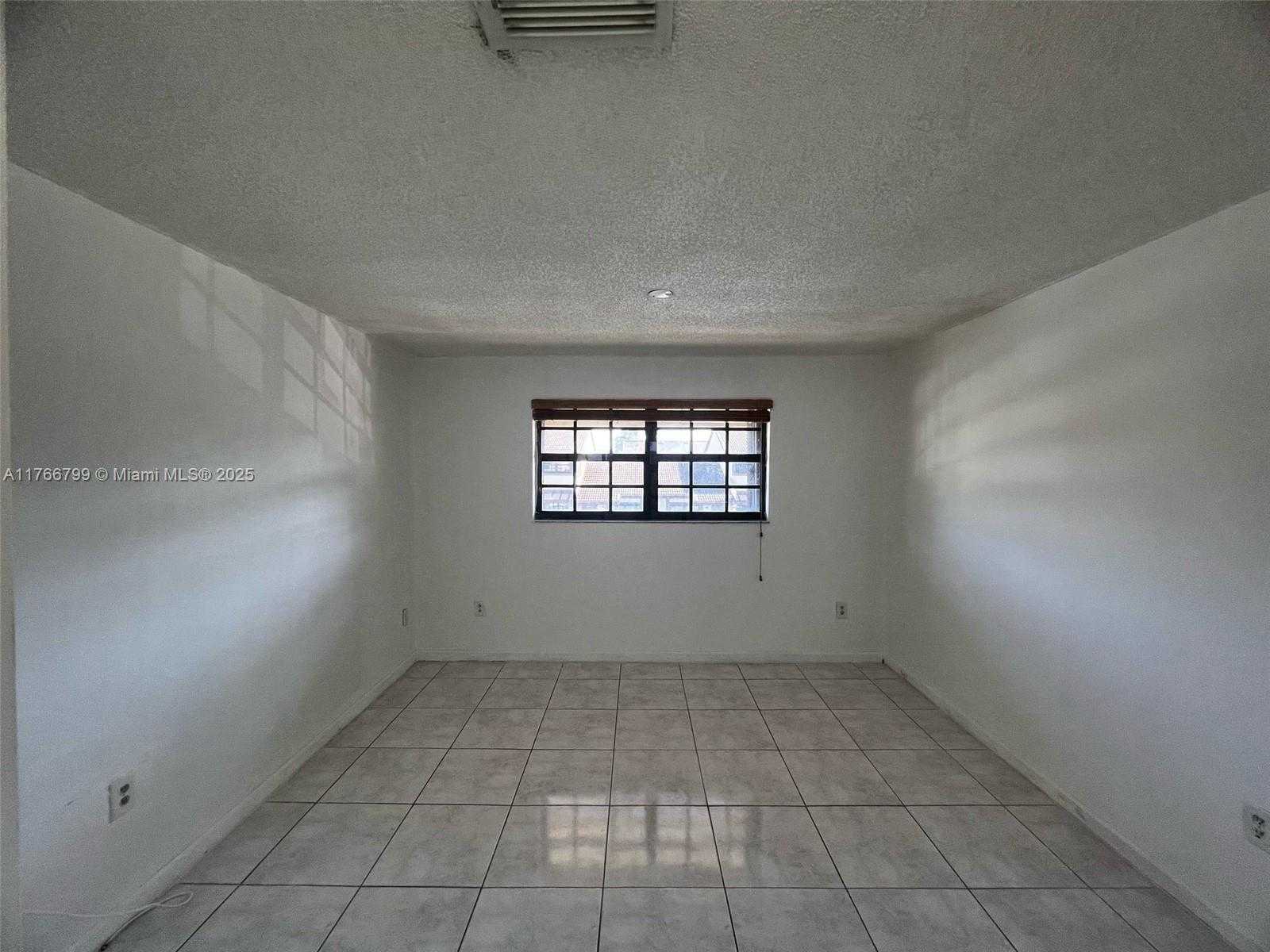 Small Image of 13345 SOUTH WEST 59TH LN, Miami Number 12