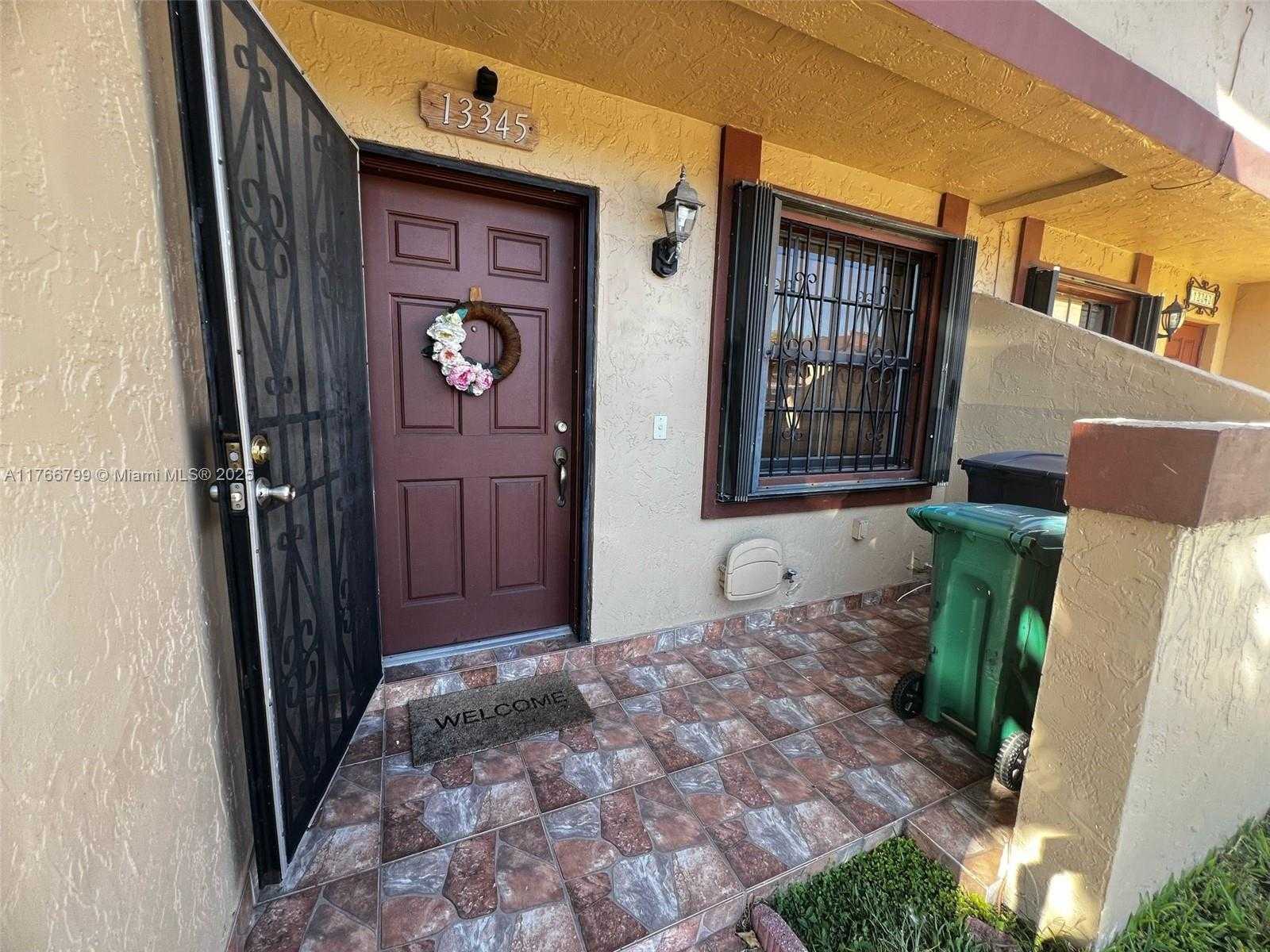 Small Image of 13345 SOUTH WEST 59TH LN, Miami Number 2