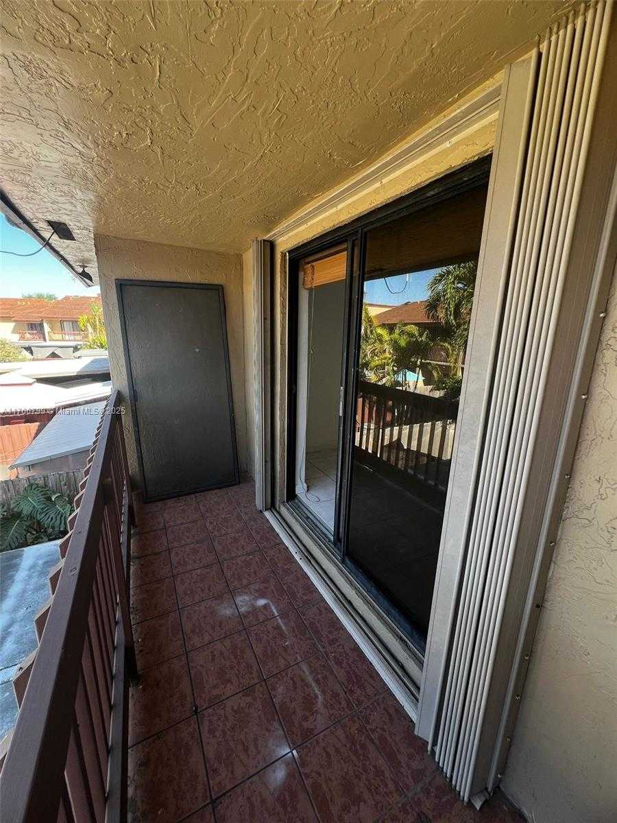 Small Image of 13345 SOUTH WEST 59TH LN, Miami Number 20