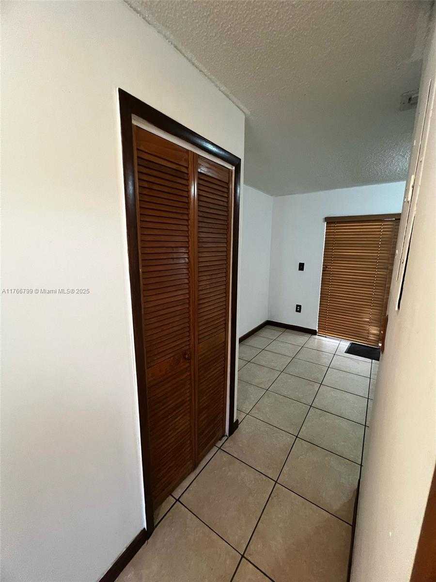 Small Image of 13345 SOUTH WEST 59TH LN, Miami Number 22