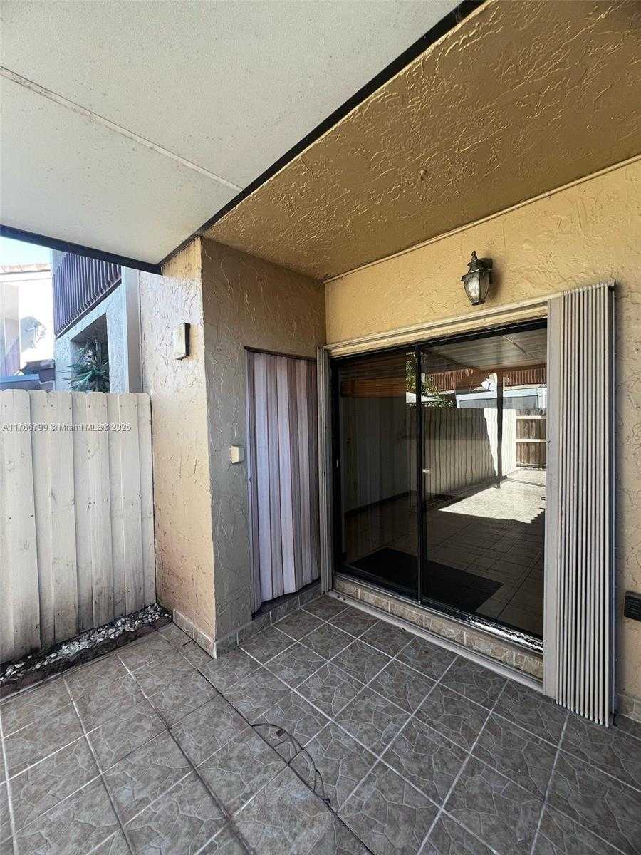Small Image of 13345 SOUTH WEST 59TH LN, Miami Number 26