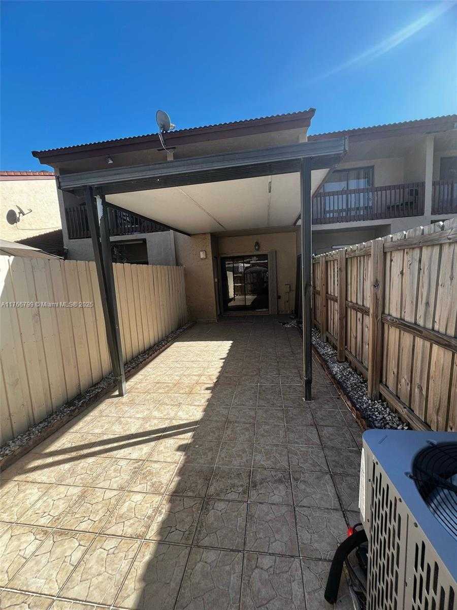 Small Image of 13345 SOUTH WEST 59TH LN, Miami Number 27
