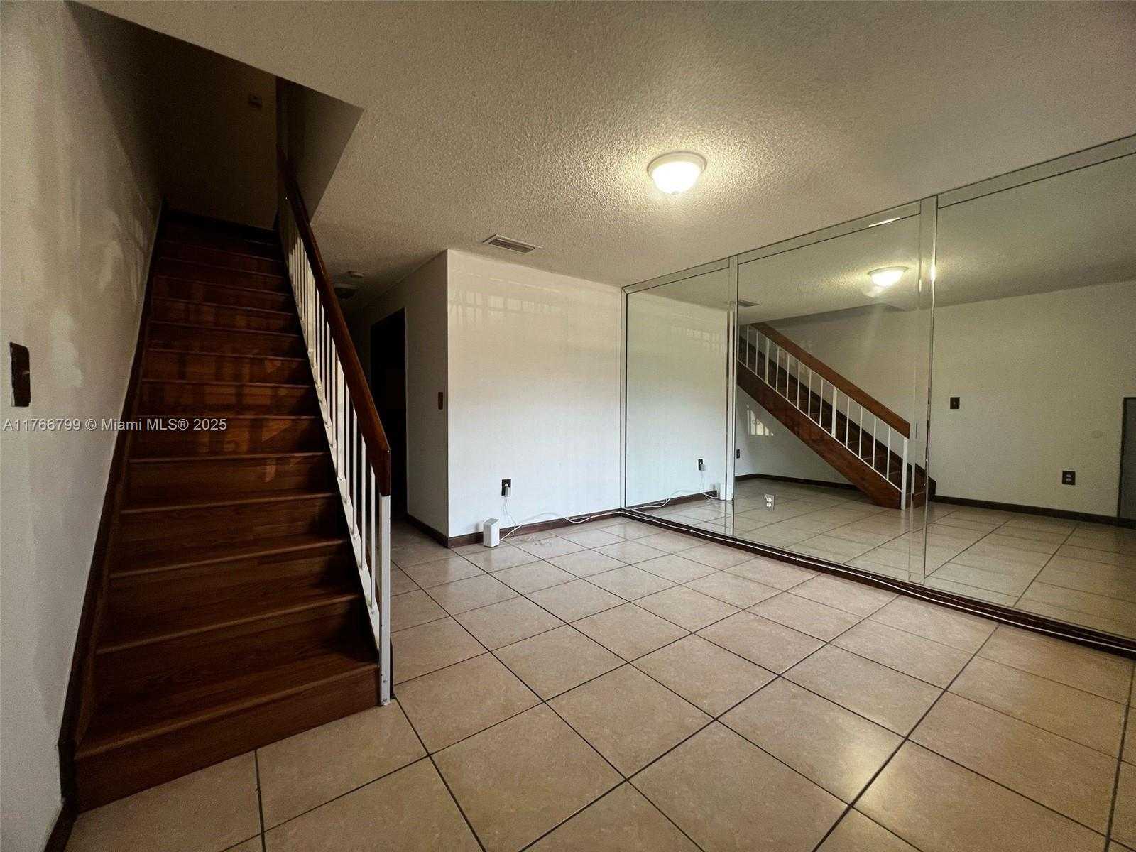 Small Image of 13345 SOUTH WEST 59TH LN, Miami Number 4