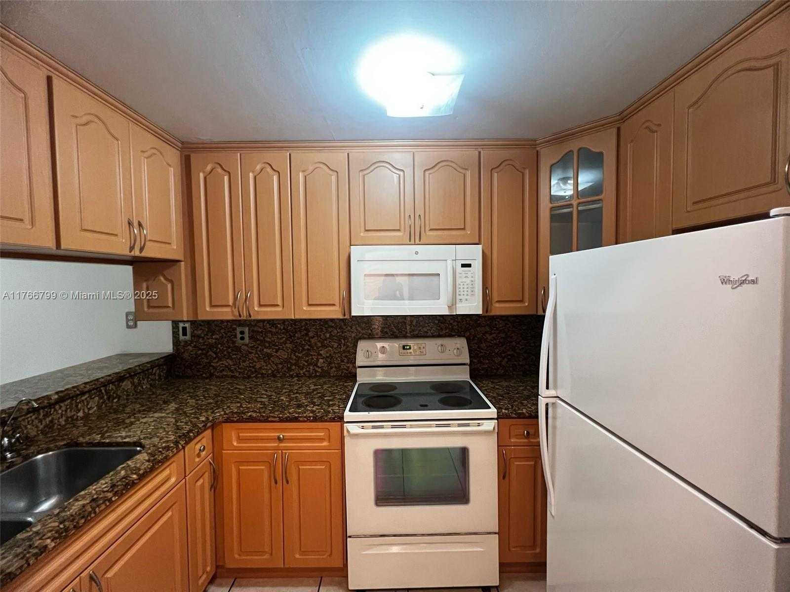 Small Image of 13345 SOUTH WEST 59TH LN, Miami Number 9
