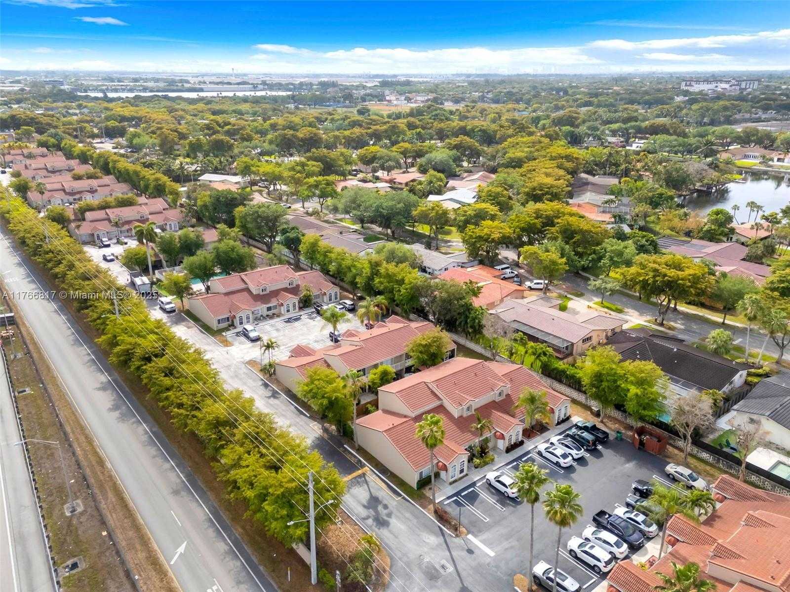 Small Image of 6916 NORTH WEST 166TH TERRACE #1204, Miami Lakes Number 10