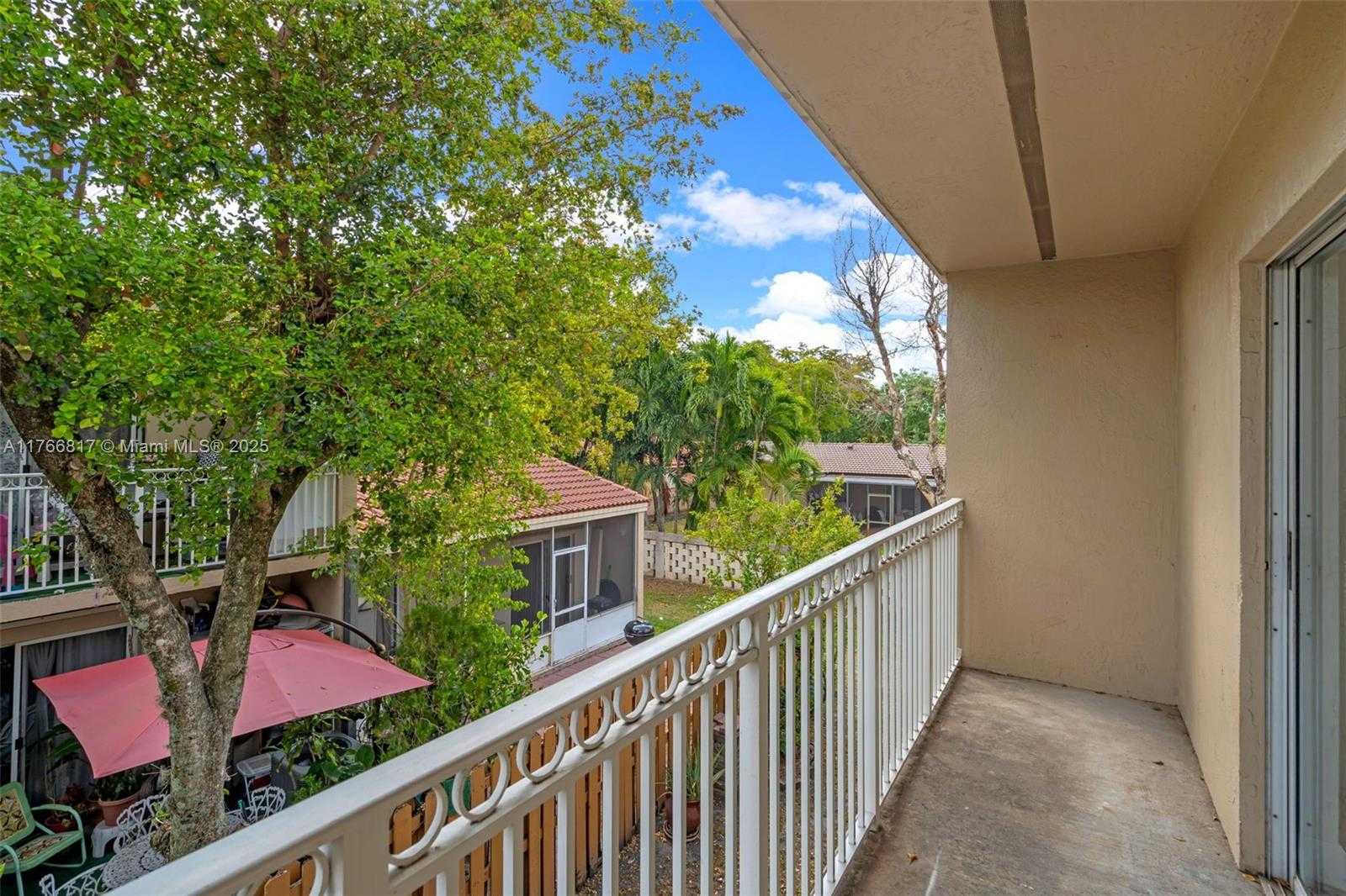 Small Image of 6916 NORTH WEST 166TH TERRACE #1204, Miami Lakes Number 12