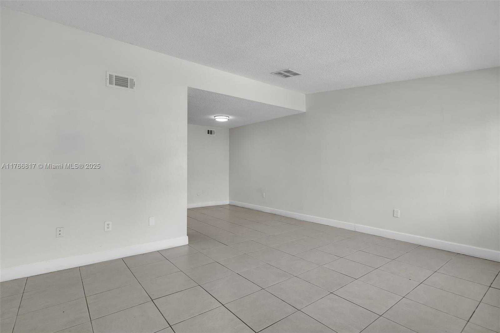 Small Image of 6916 NORTH WEST 166TH TERRACE #1204, Miami Lakes Number 30