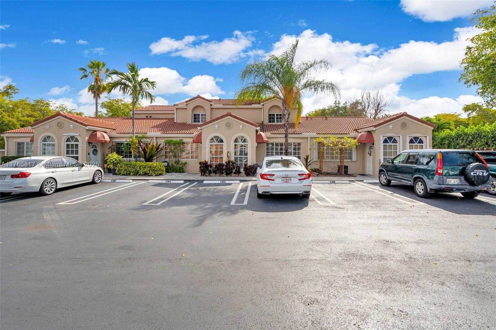 Small Image of 6916 NORTH WEST 166TH TERRACE #1204, Miami Lakes Number 33