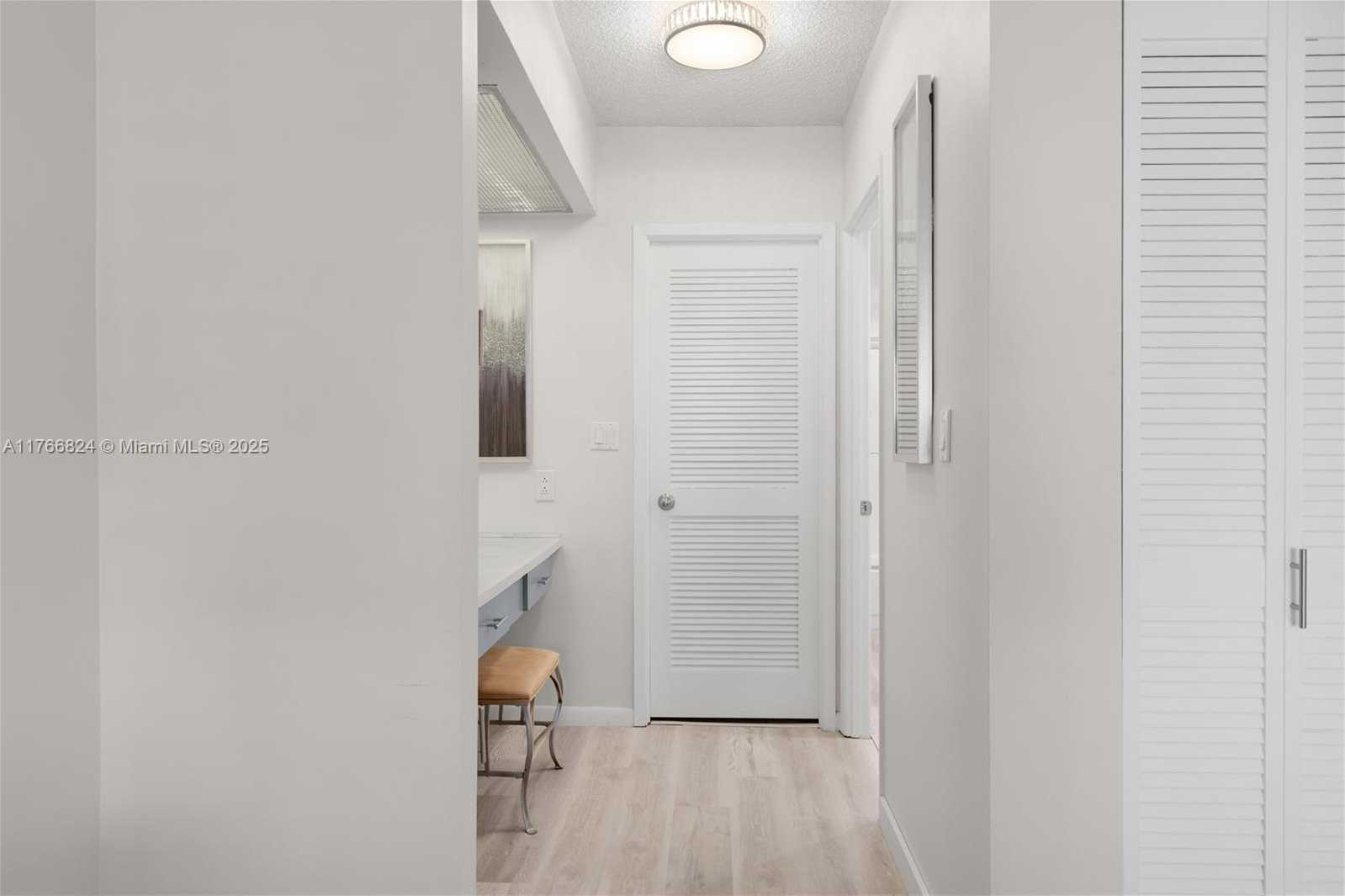 Small Image of 2500 PARKVIEW DRIVE #1019, Hallandale Beach Number 34