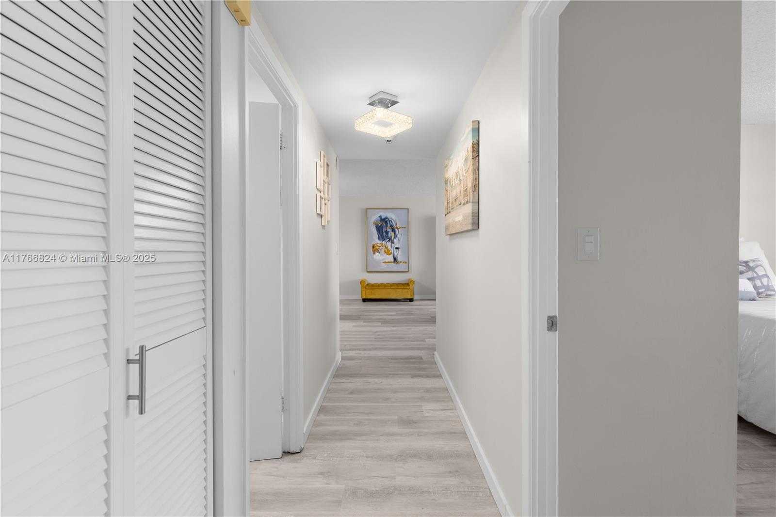 Small Image of 2500 PARKVIEW DRIVE #1019, Hallandale Beach Number 37
