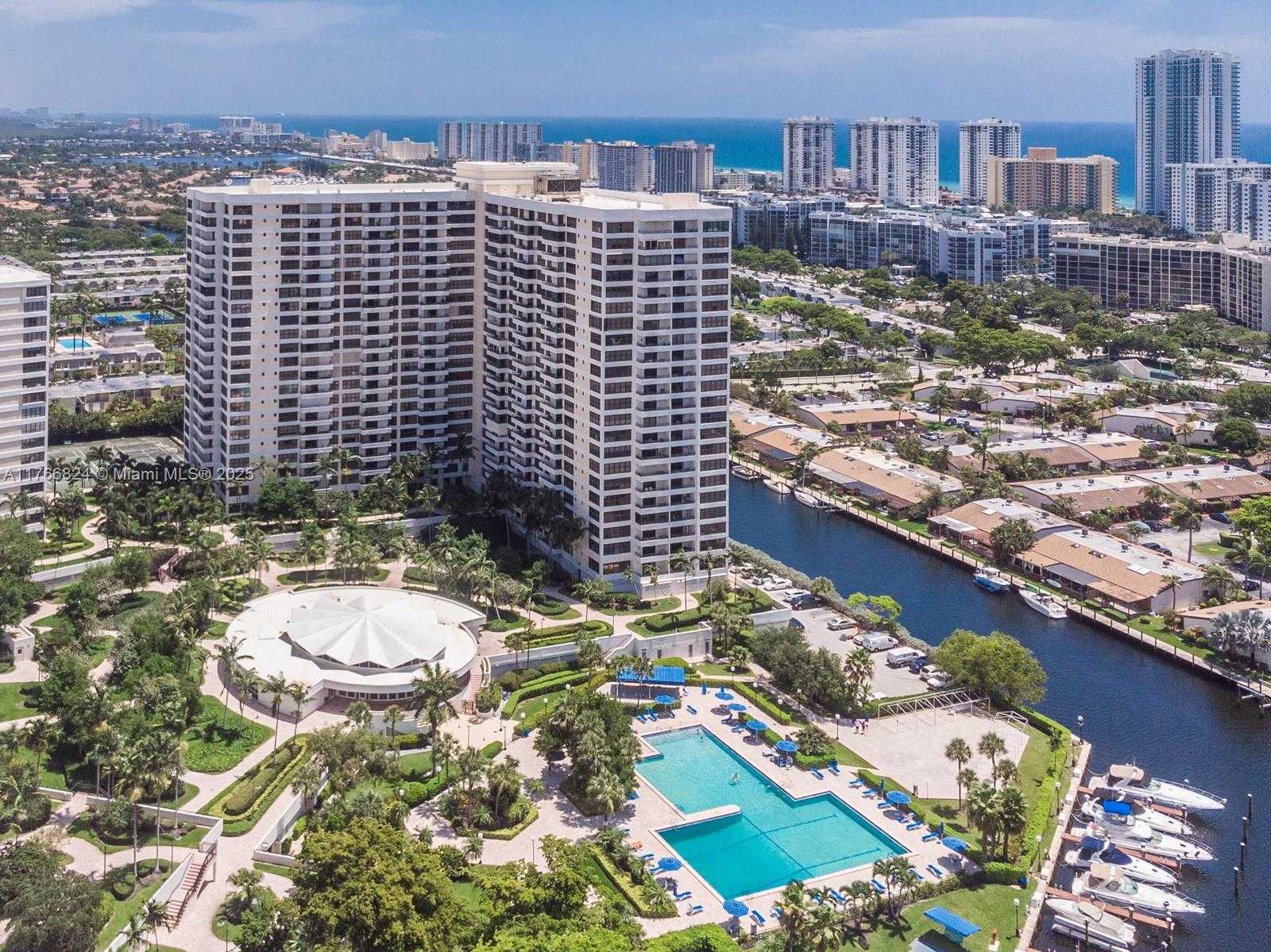 Small Image of 2500 PARKVIEW DRIVE #1019, Hallandale Beach Number 39