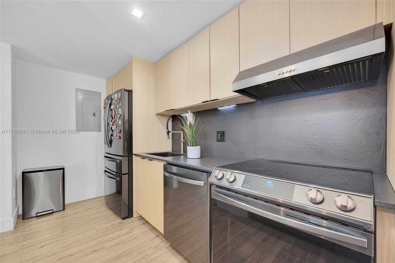 Small Image of 275 NORTH EAST 18TH ST #1207, Miami Number 10