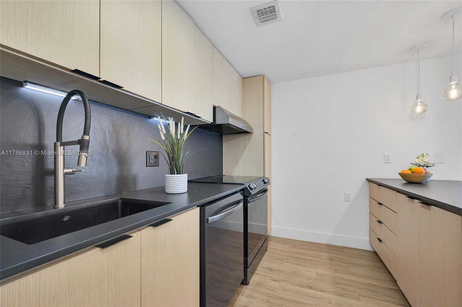 Small Image of 275 NORTH EAST 18TH ST #1207, Miami Number 11