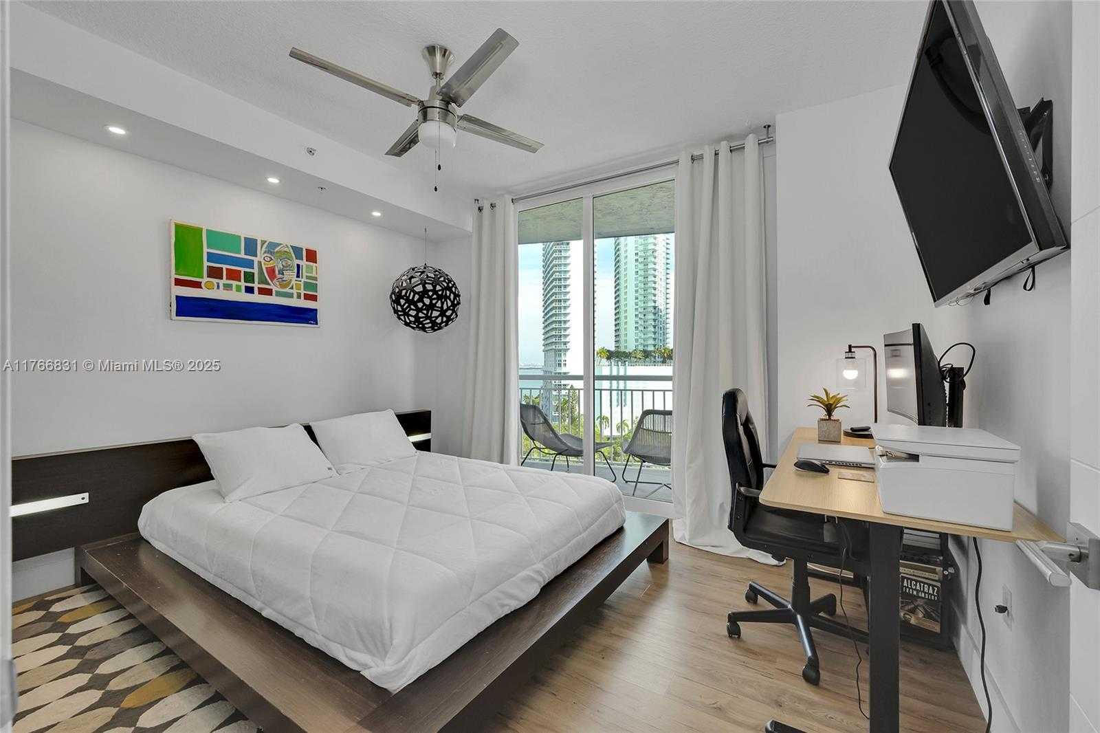 Small Image of 275 NORTH EAST 18TH ST #1207, Miami Number 17