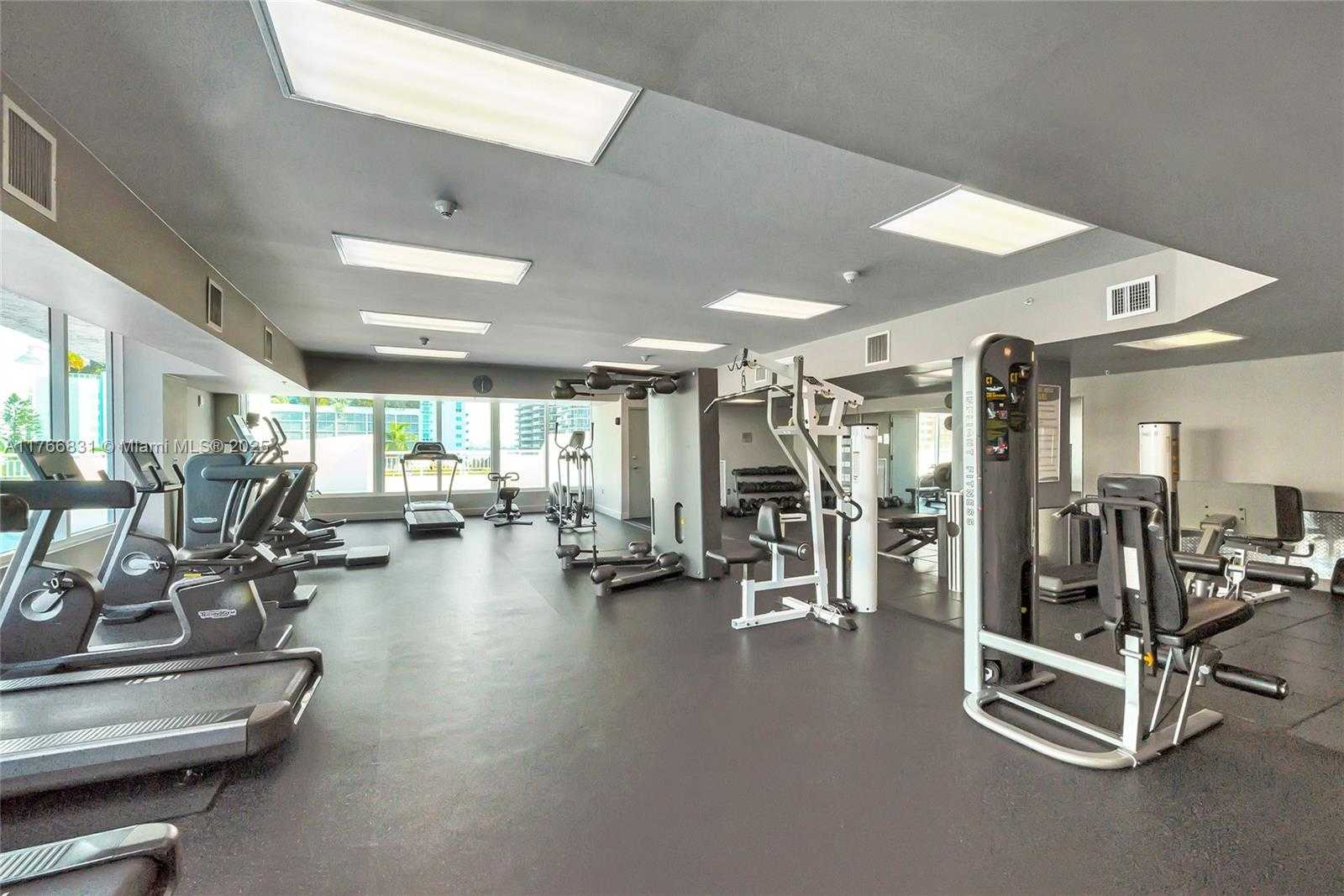 Small Image of 275 NORTH EAST 18TH ST #1207, Miami Number 31