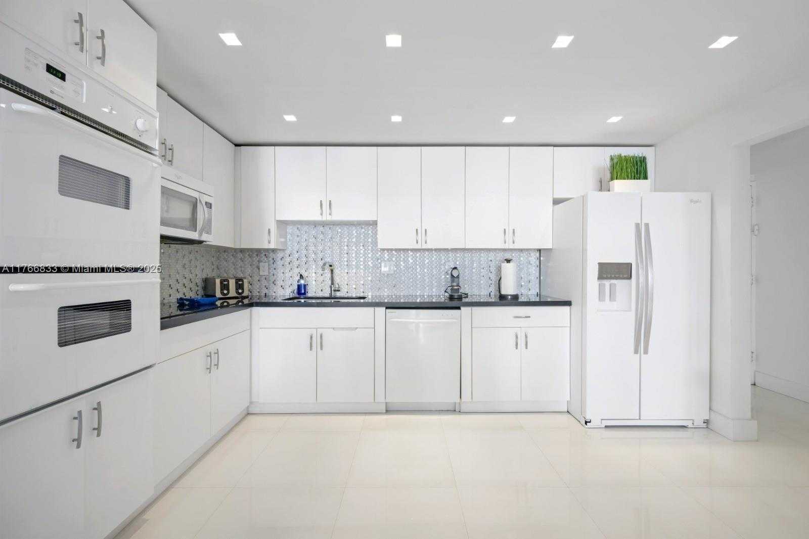 Small Image of 19370 COLLINS AVE #902, Sunny Isles Beach Number 8