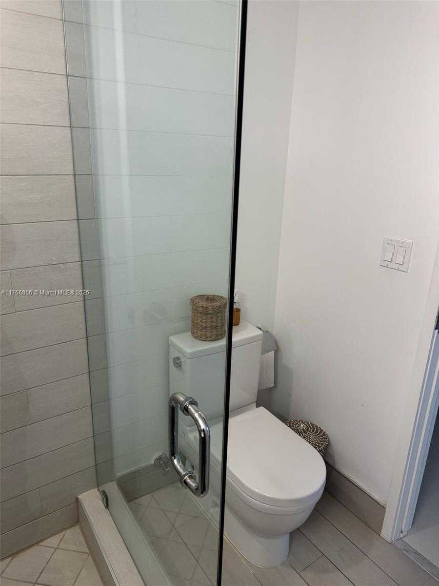 Small Image of 9940 WEST BAY HARBOR DR #7C-N, Bay Harbor Islands Number 36