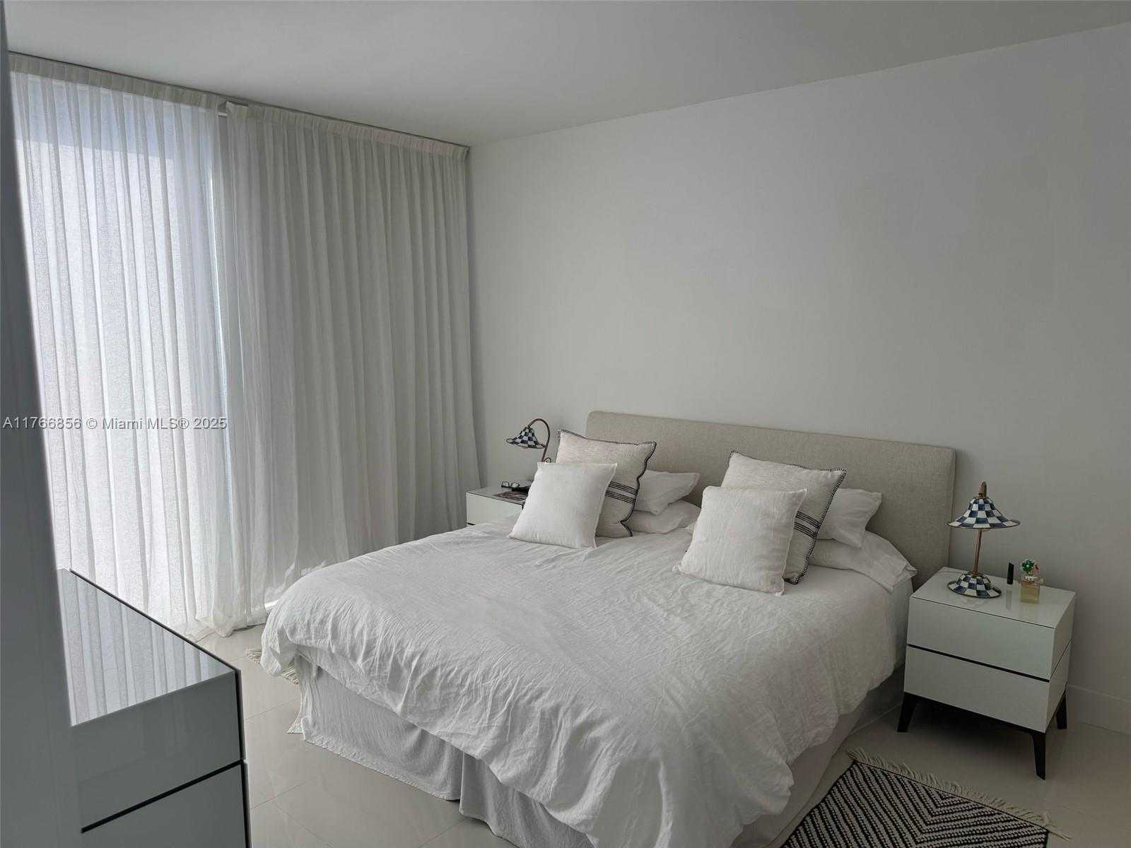 Small Image of 9940 WEST BAY HARBOR DR #7C-N, Bay Harbor Islands Number 4