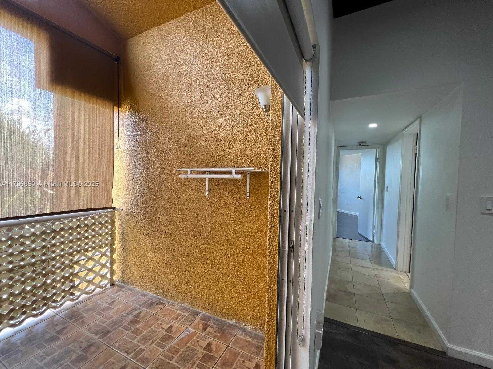 Small Image of 9715 FONTAINEBLEAU BLVD #E308, Miami Number 12