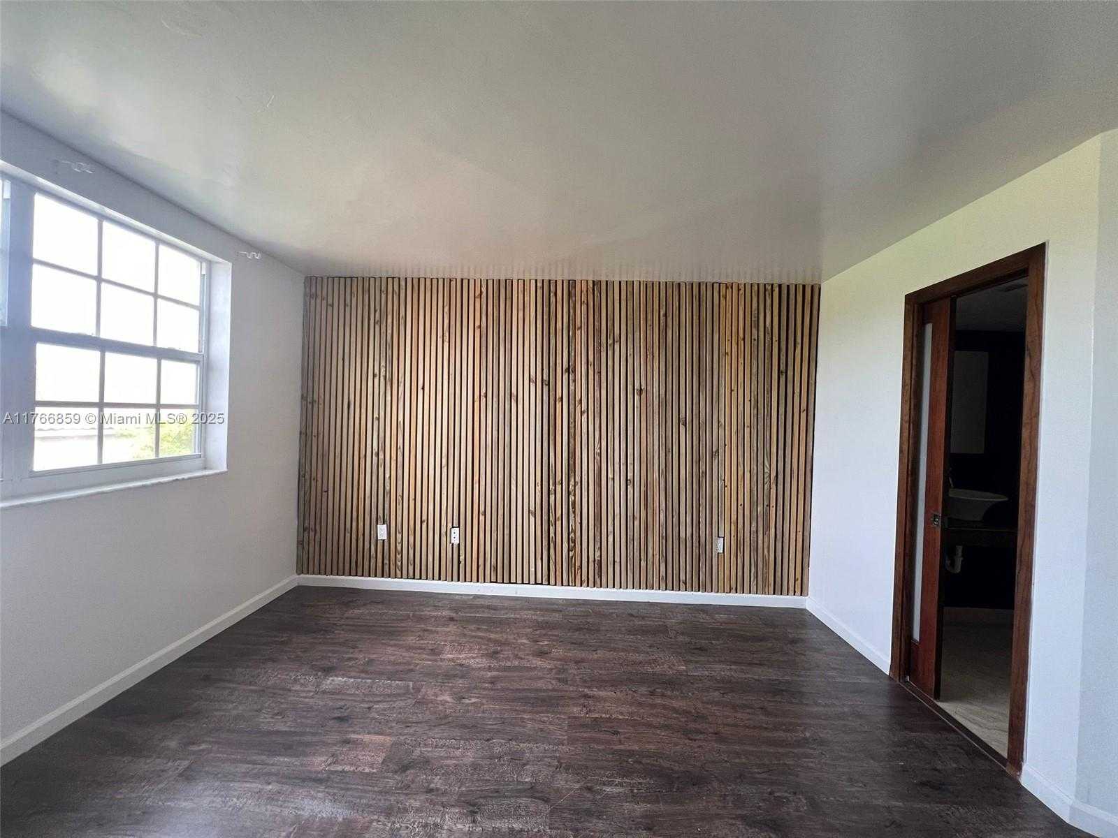 Small Image of 9715 FONTAINEBLEAU BLVD #E308, Miami Number 21