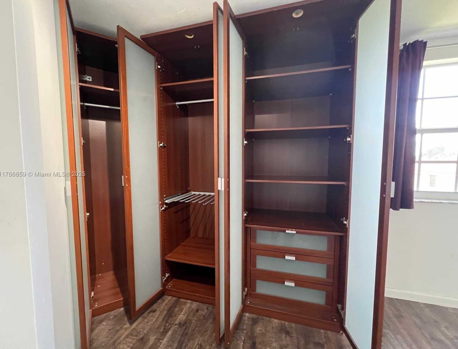 Small Image of 9715 FONTAINEBLEAU BLVD #E308, Miami Number 25
