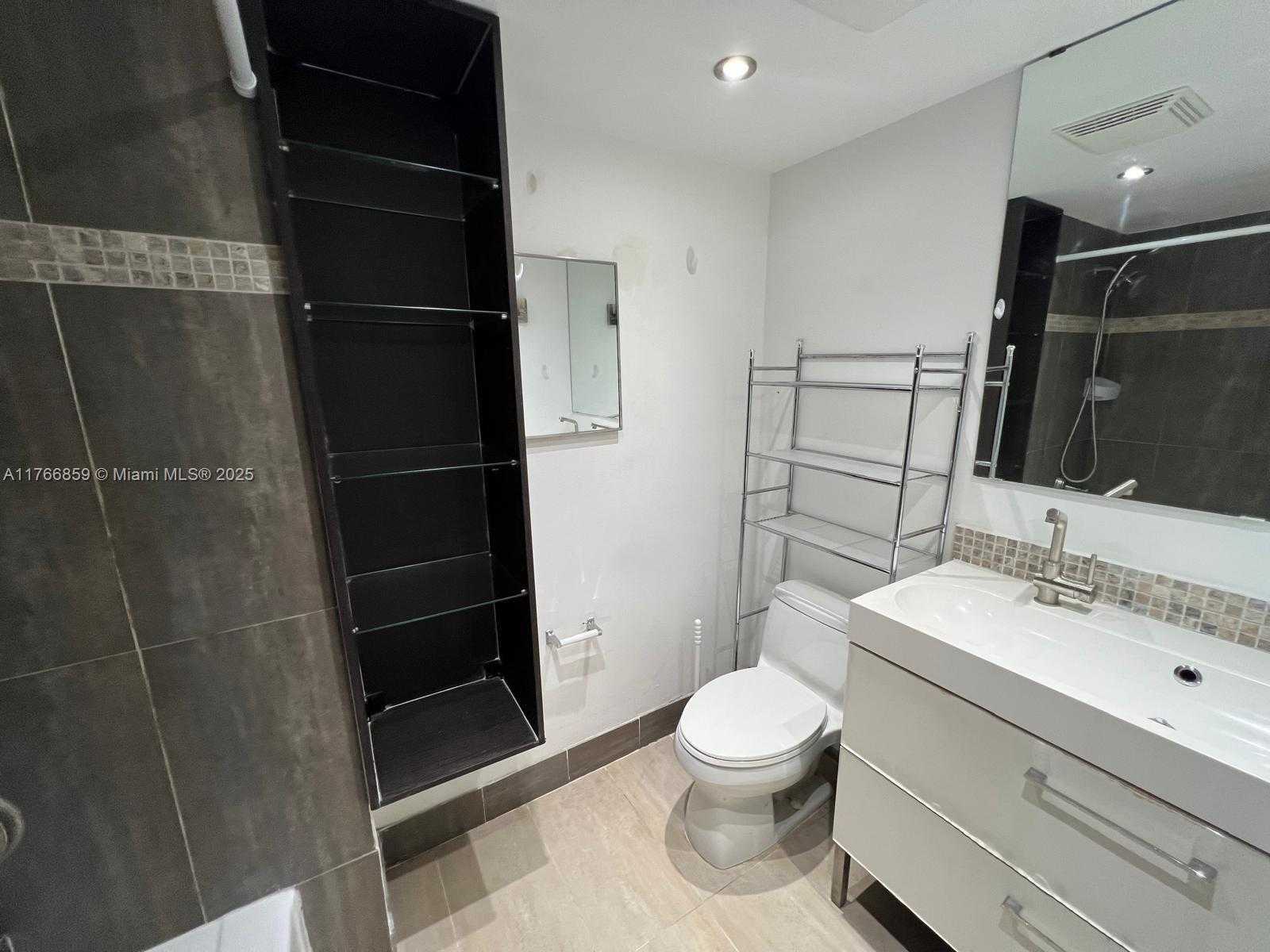 Small Image of 9715 FONTAINEBLEAU BLVD #E308, Miami Number 40