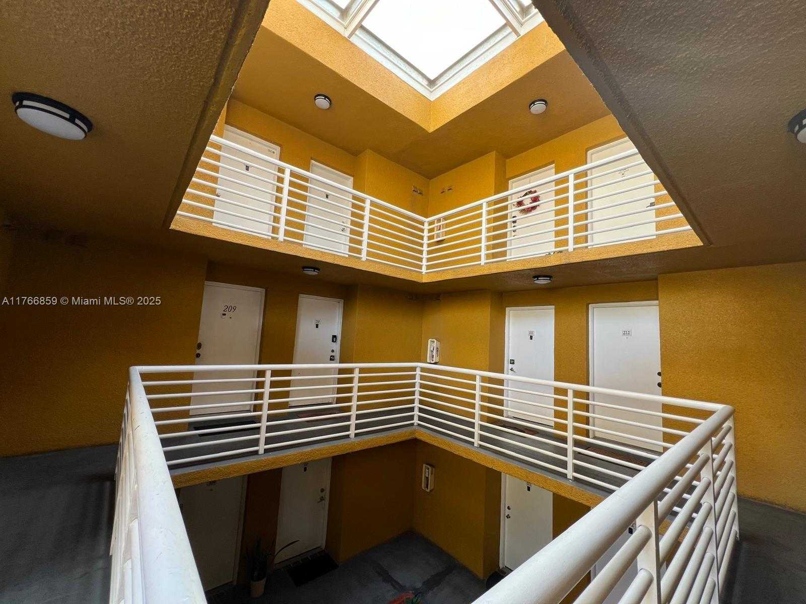 Small Image of 9715 FONTAINEBLEAU BLVD #E308, Miami Number 44