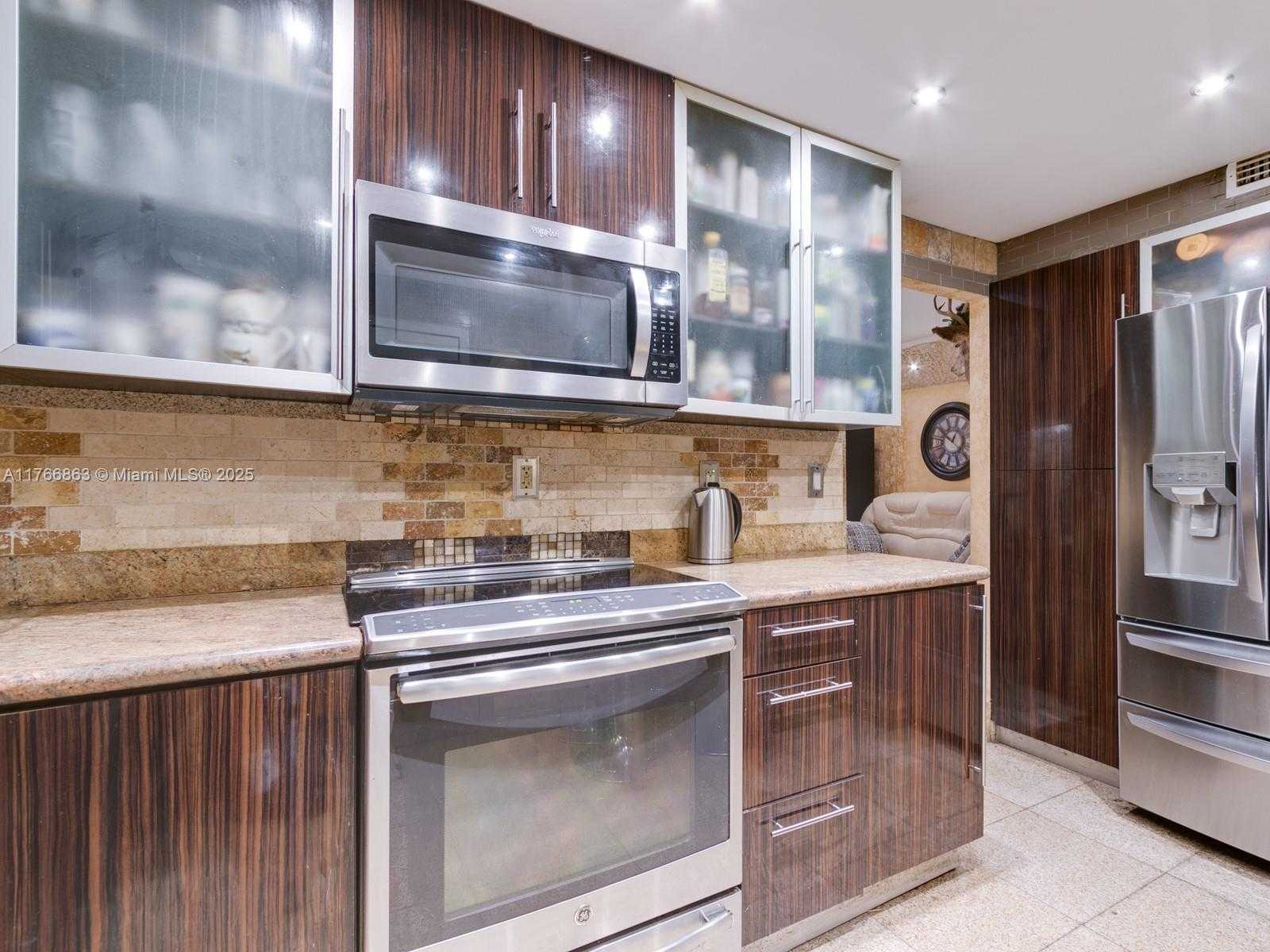 Small Image of 600 THREE ISLANDS BLVD #912, Hallandale Beach Number 11