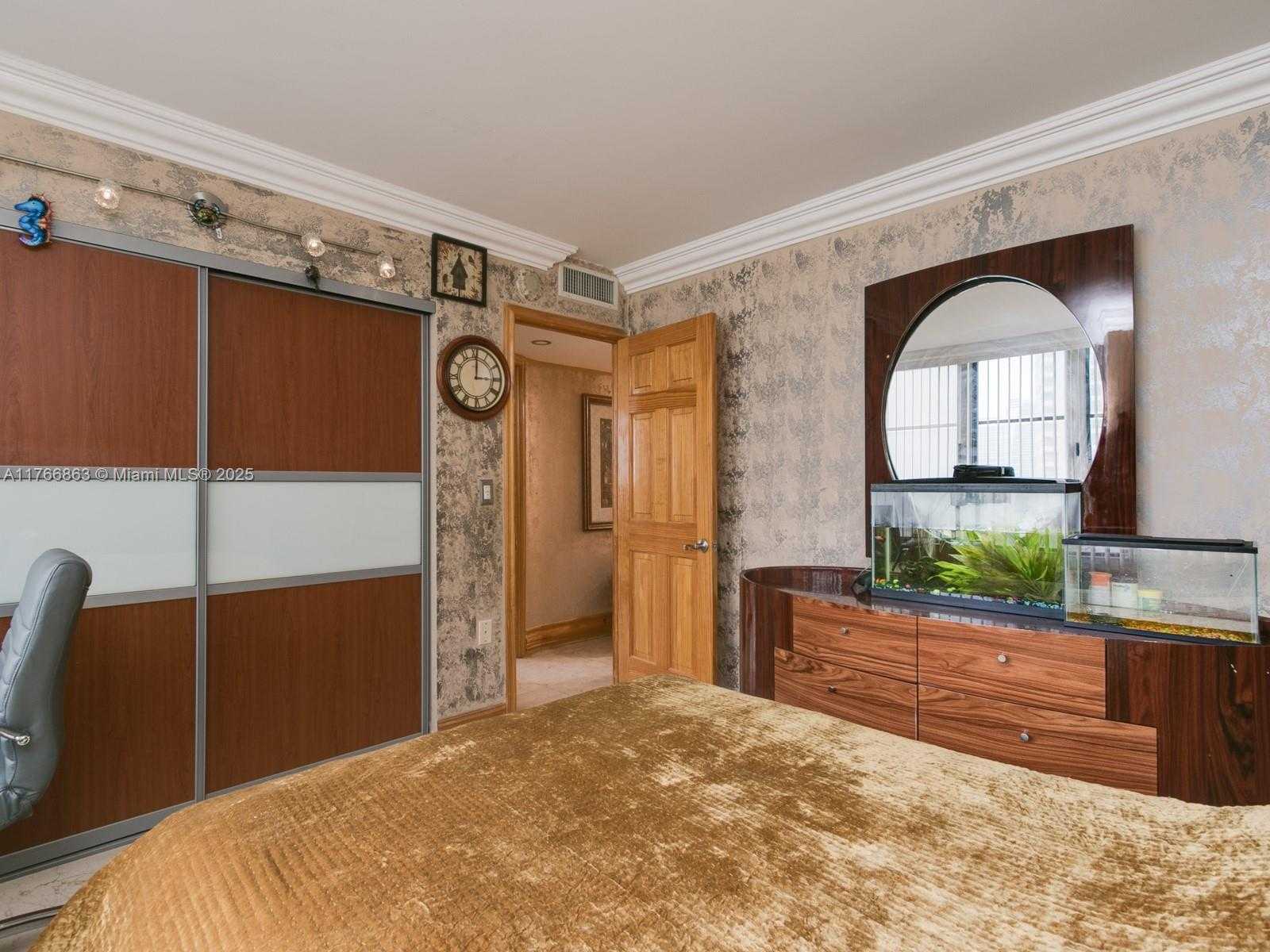 Small Image of 600 THREE ISLANDS BLVD #912, Hallandale Beach Number 25