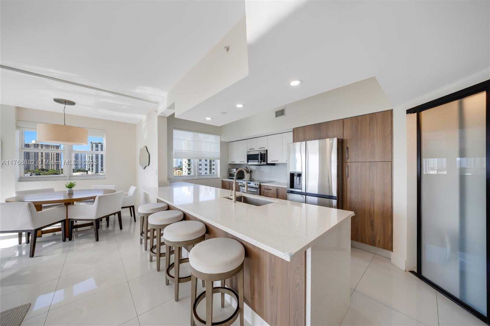 Small Image of 20000 EAST COUNTRY CLUB DR #911, Aventura Number 12