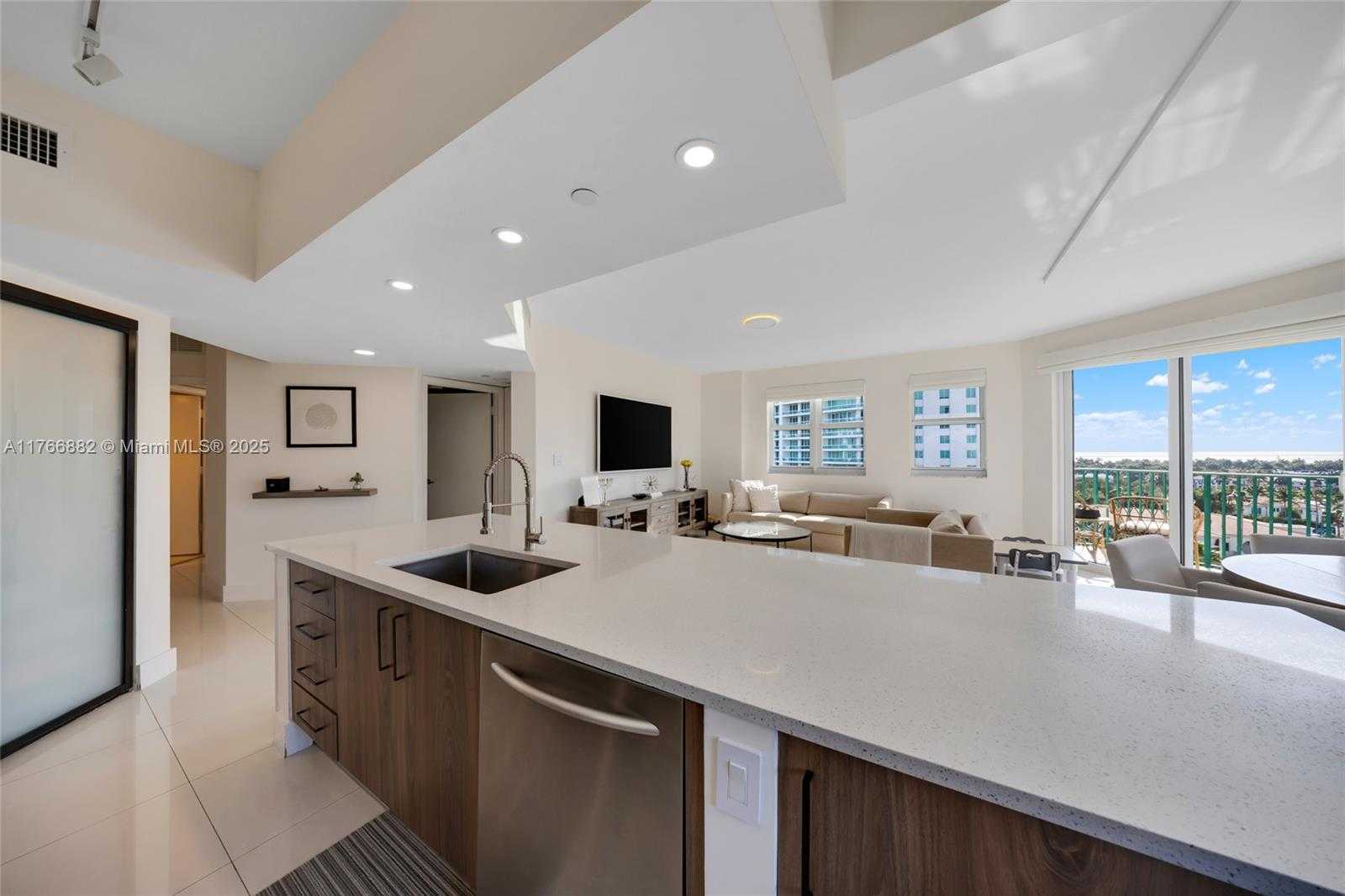 Small Image of 20000 EAST COUNTRY CLUB DR #911, Aventura Number 17