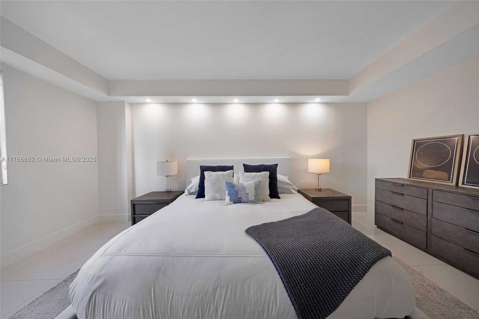 Small Image of 20000 EAST COUNTRY CLUB DR #911, Aventura Number 21
