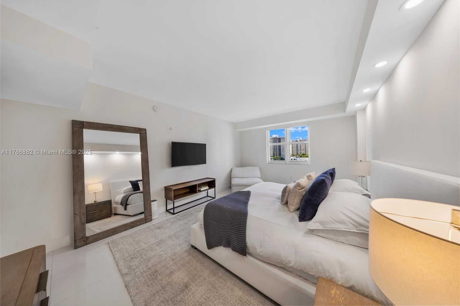 Small Image of 20000 EAST COUNTRY CLUB DR #911, Aventura Number 22
