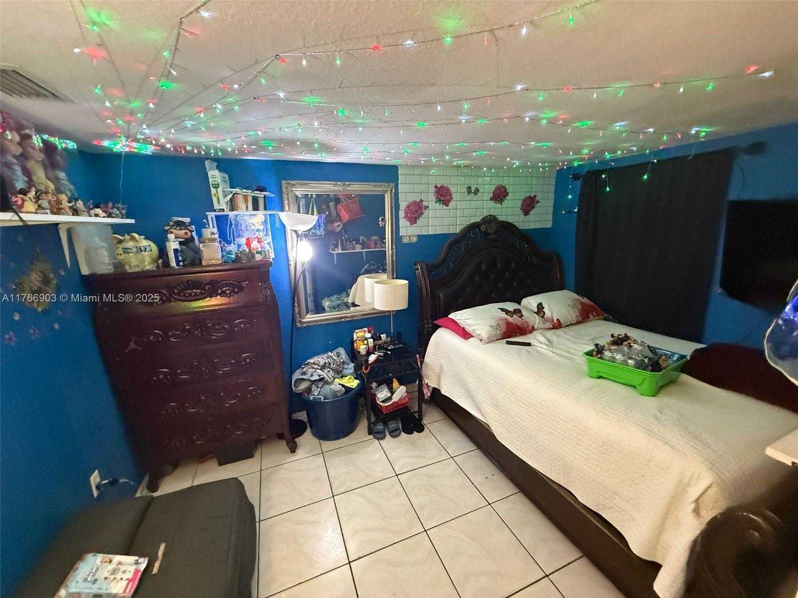 Small Image of 417 NORTH WEST 84TH ST #417, Miami Number 15