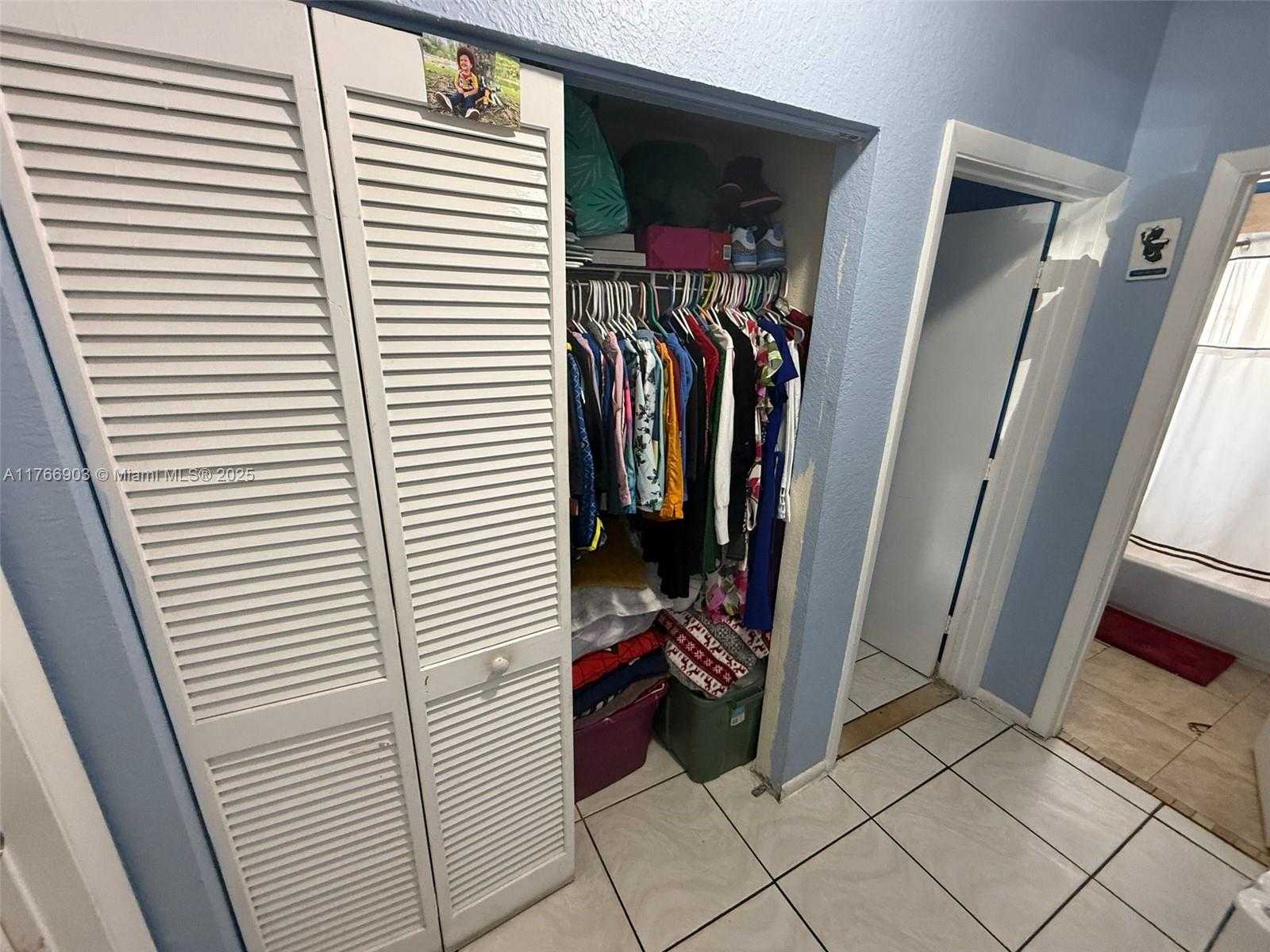 Small Image of 417 NORTH WEST 84TH ST #417, Miami Number 17
