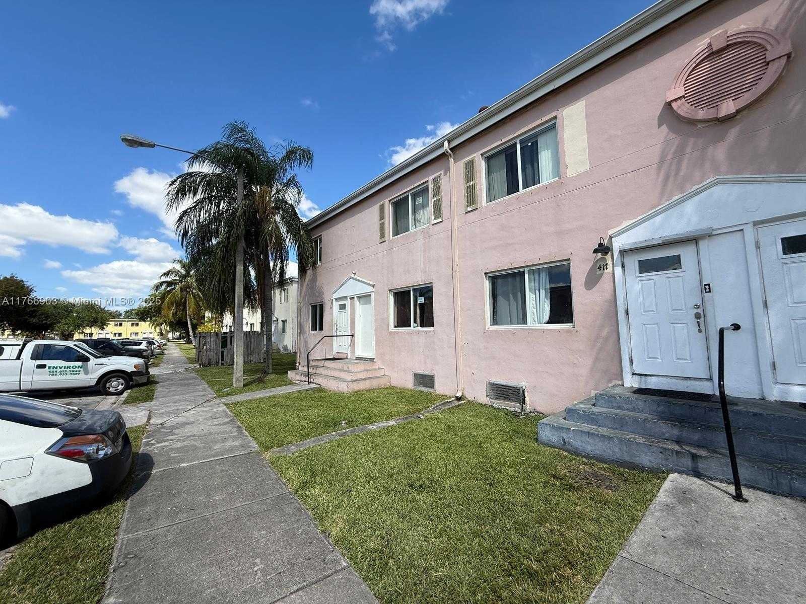Small Image of 417 NORTH WEST 84TH ST #417, Miami Number 6